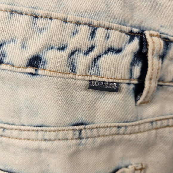 Hot Kiss Acid Washed Distressed Denim Overall Shorts Size 11 Y2K‎ 90's Inspired - Picture 6 of 9